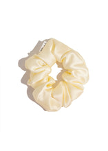 Load image into Gallery viewer, CRÈME Mulberry Silk Scrunchie